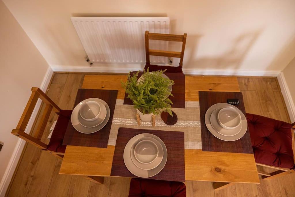 3 Bedrooms House-Sofabed-Parking-Bbqstove-Garden London Exterior photo